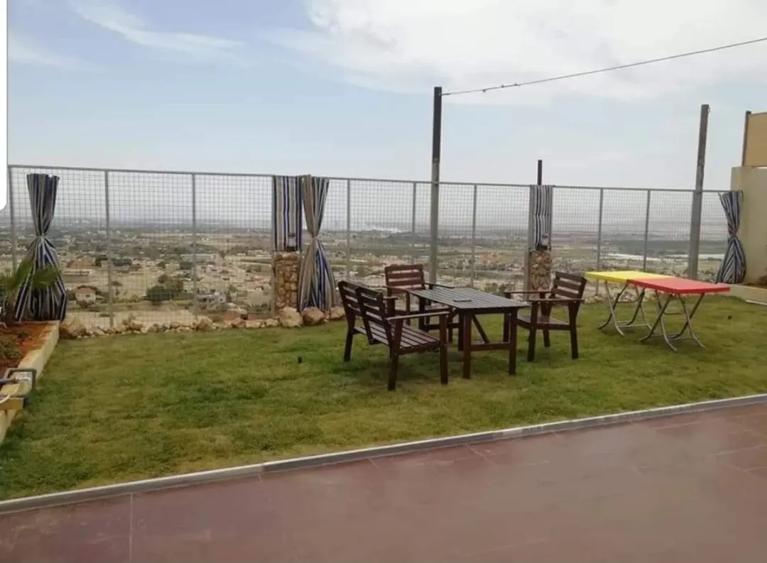 شاليه فاخر للبيع أو التبادل بشقة أو أرض