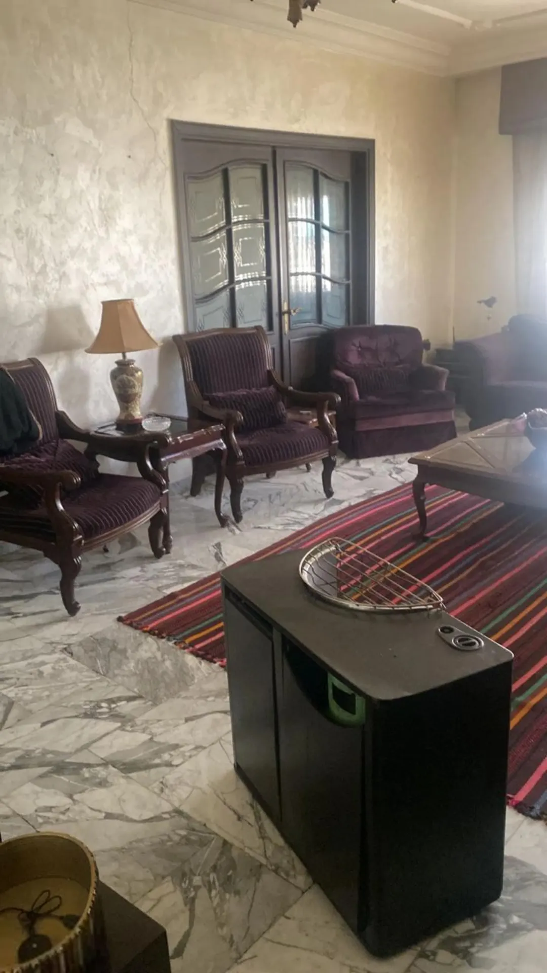 شقة للبيع 230 م بأرقى مناطق جبل الحسين خلف مدارس سكينة بسعر لقطة