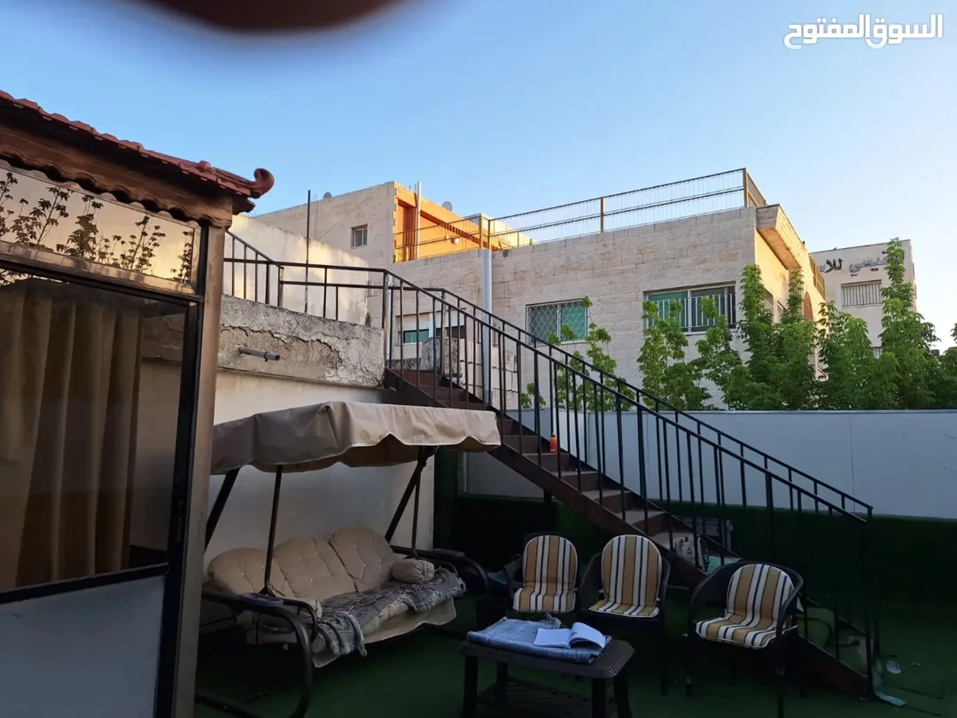 منزل مستقل فاخر للبيع في حي الرونق – بيادر وادي السير