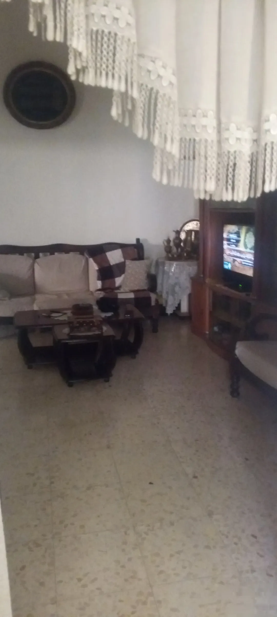 شقة سكنية مميزة للبيع في الطابق الأول