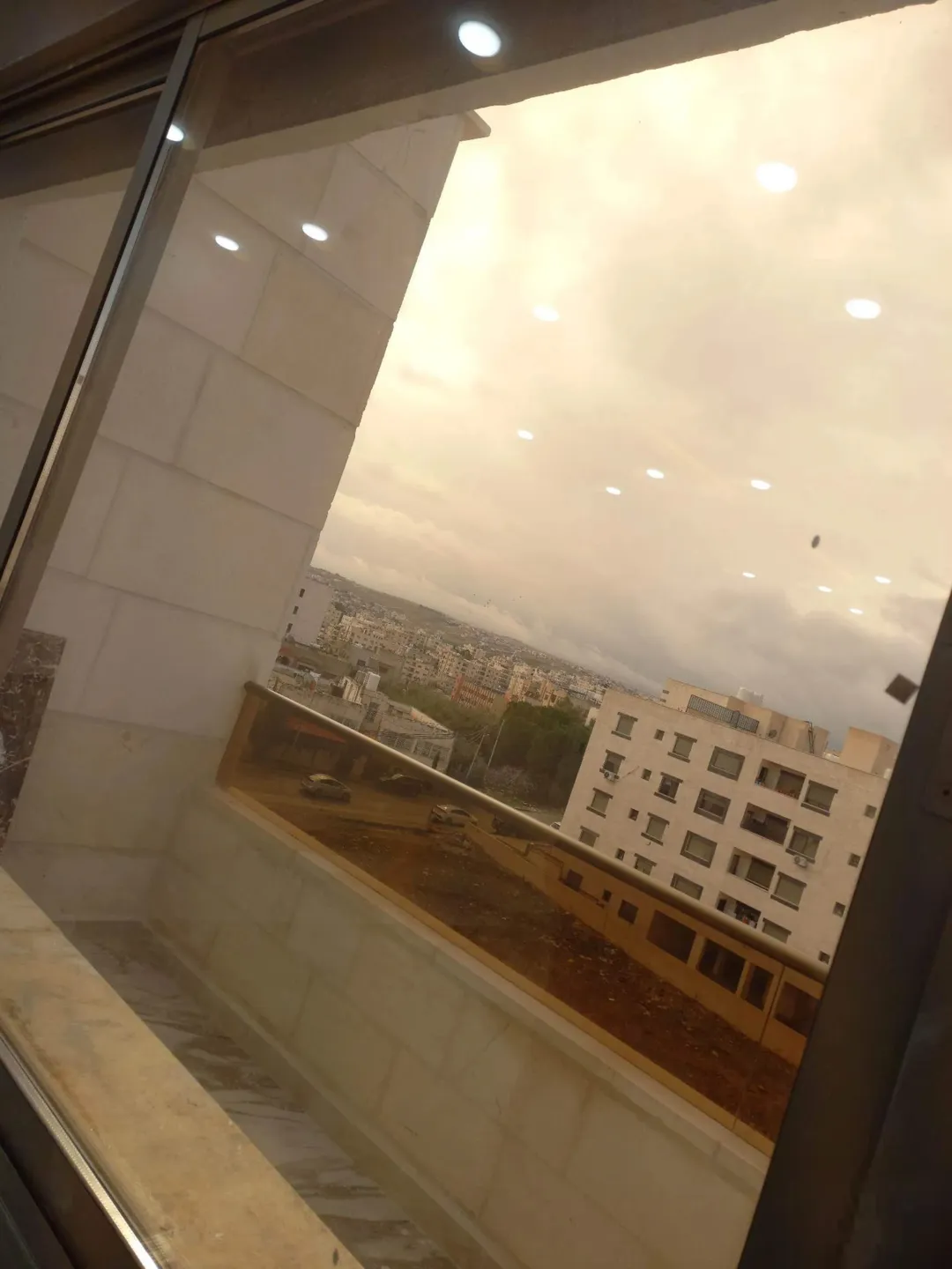 شقة دوبلكس فاخرة في اليرموك رووف مساحه 220 متر