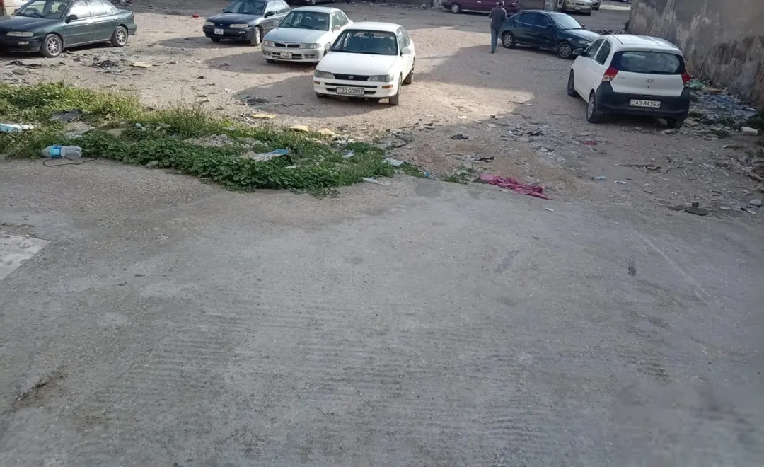 أرض للبيع في المنطقة الصناعية بالمشيرفة – الزرقاء
