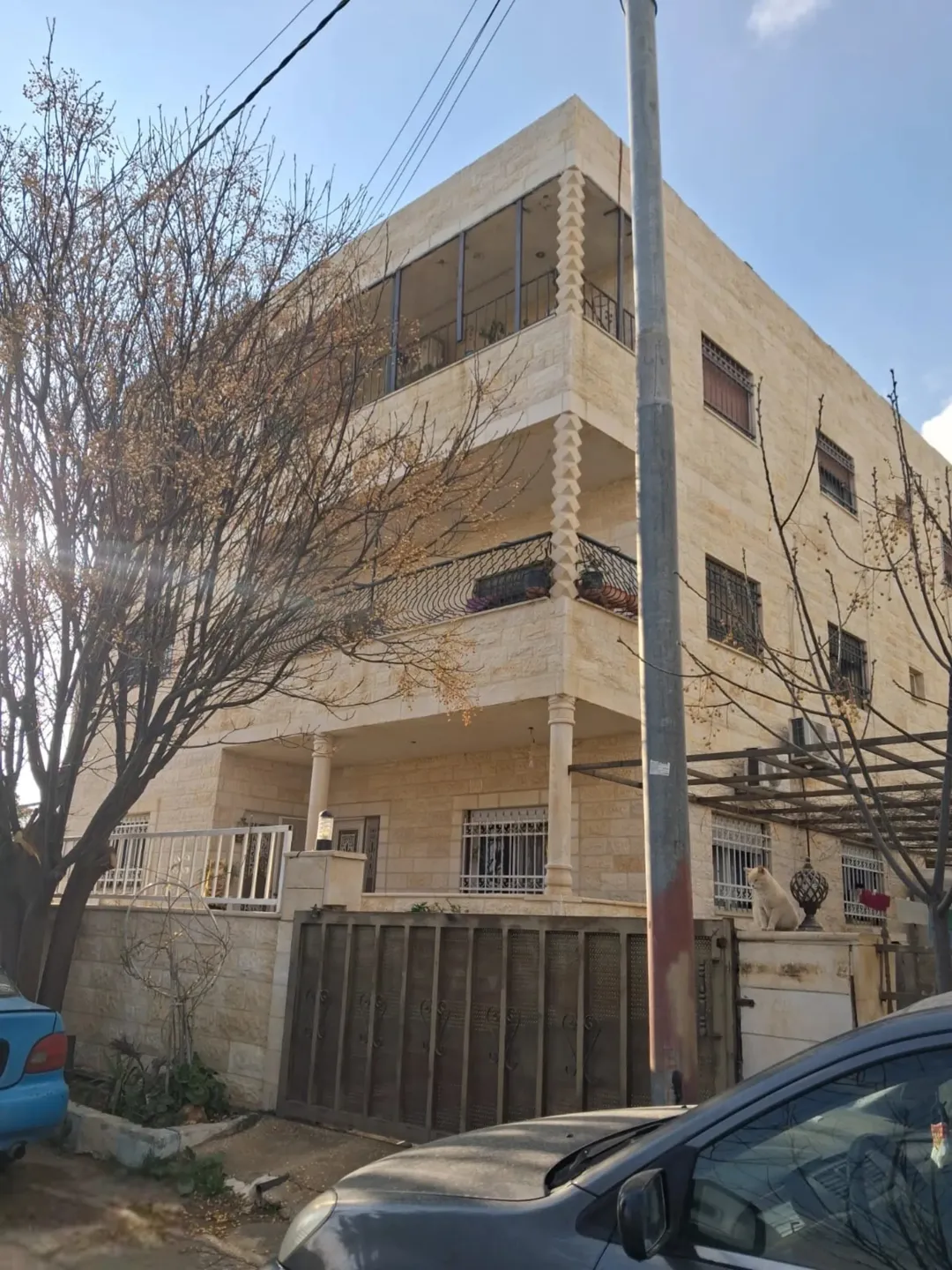 عمارة سكنية للبيع في منطقة أبو السوس – عمان