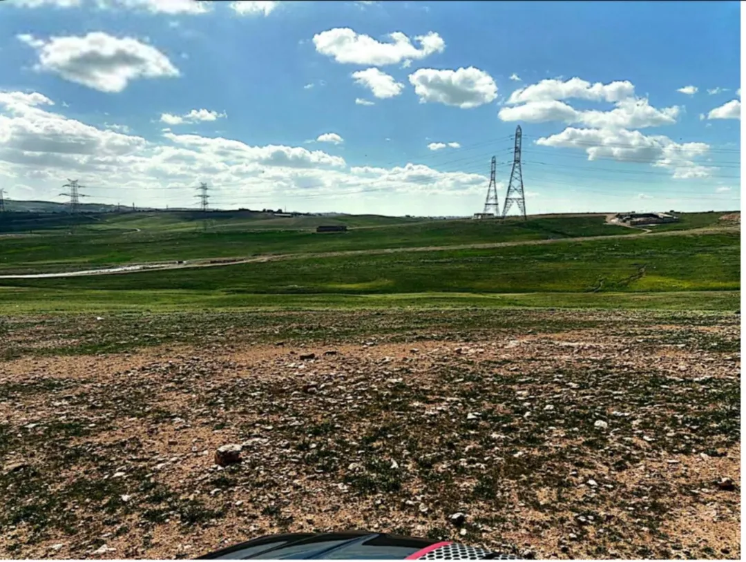 قطع أراضي بمساحات مناسبة سكن (ب)