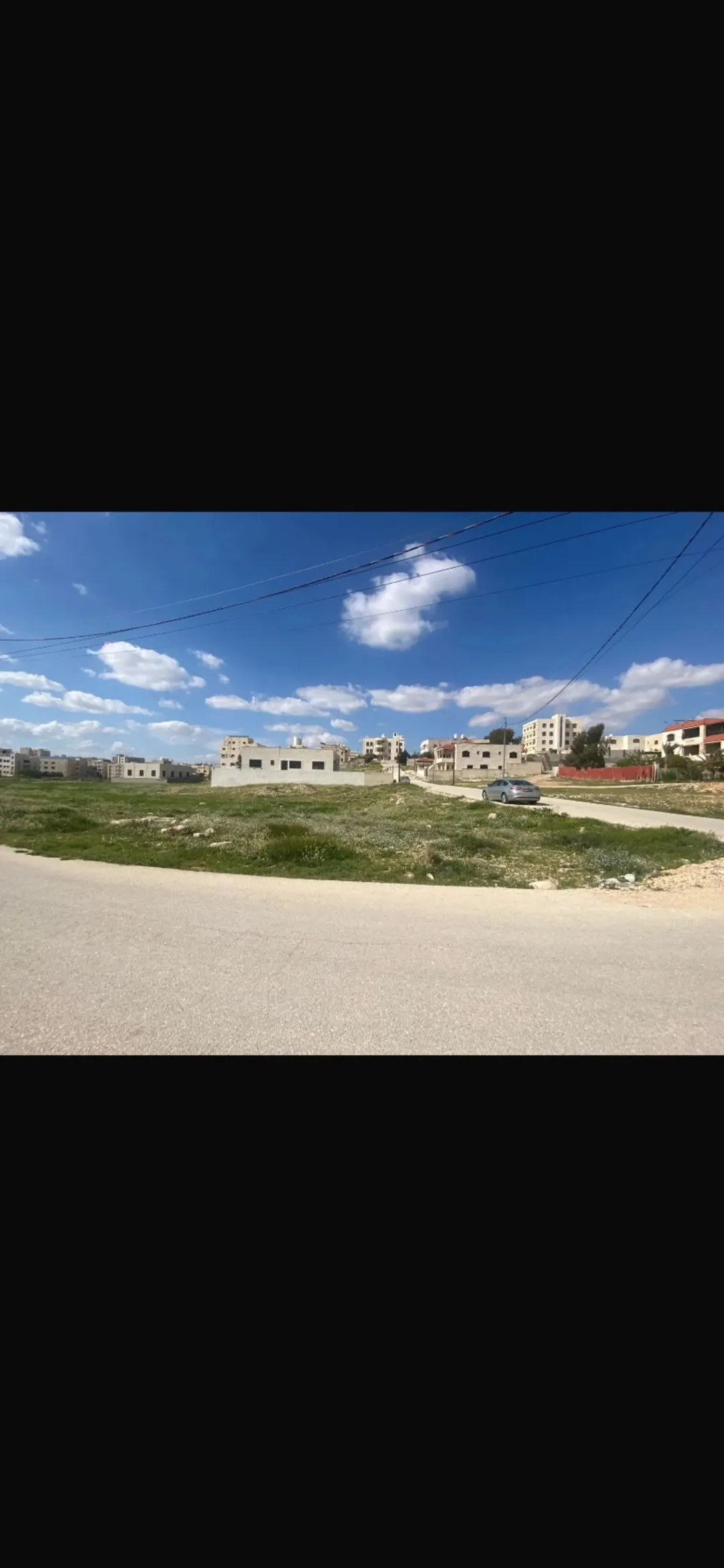 أراضٍ سكنية فاخرة بالقرب من اتستراد الزرقاء