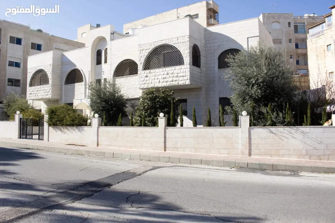 شقة فاخرة في موقع استثنائي بالقرب من جسر الجامعة