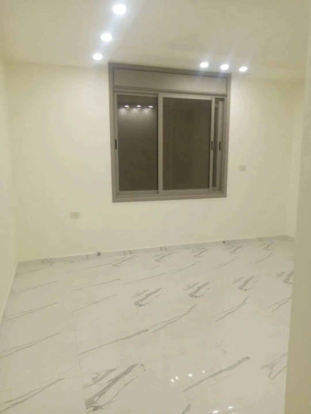 شقه سكنيه فاخره