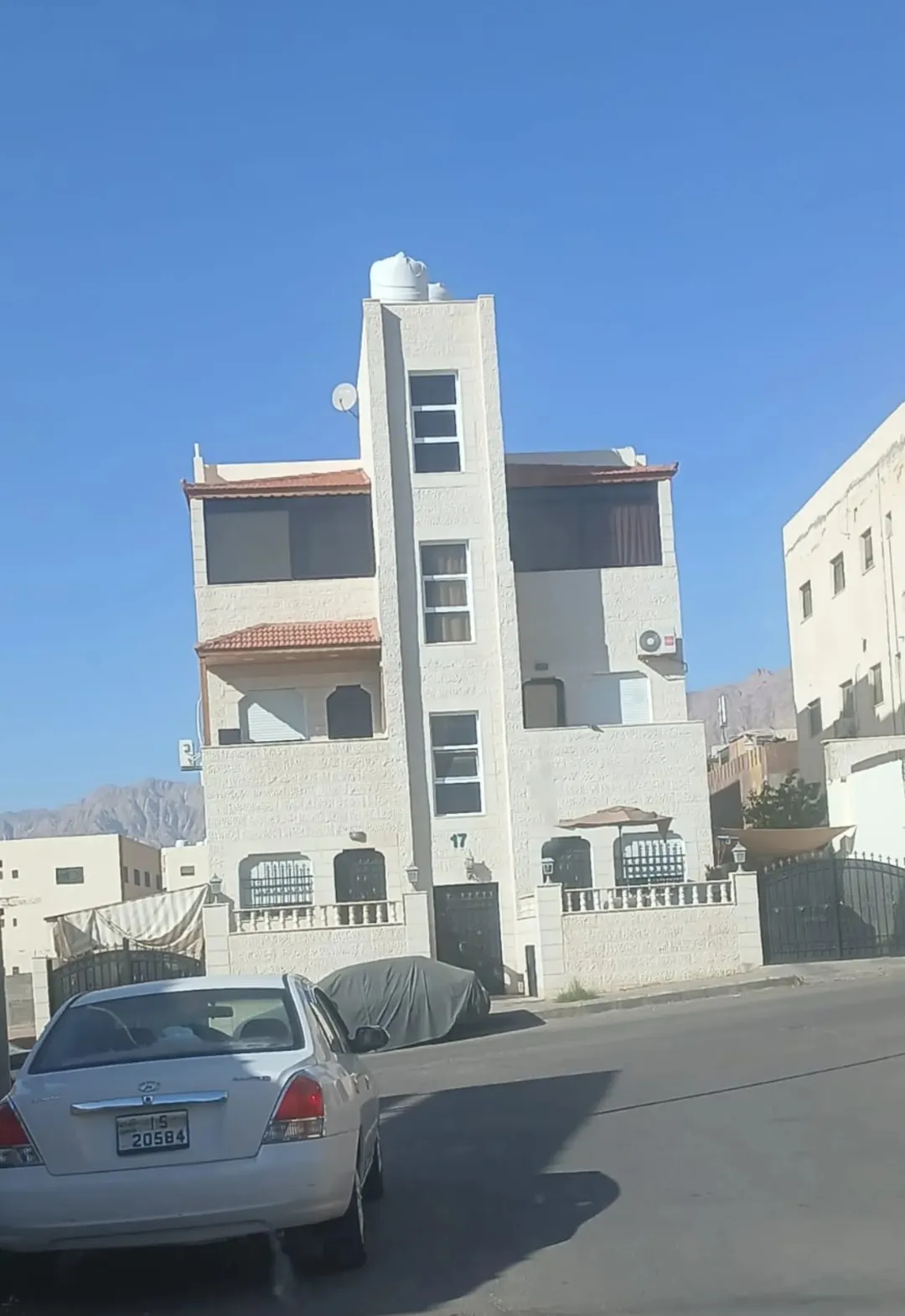 شقة سكنية مميزة للبيع في العقبة