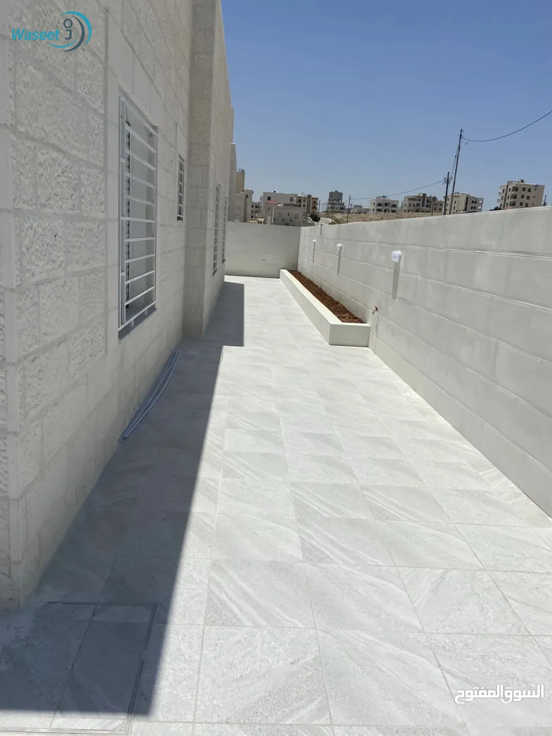 بيت حديث للبيع