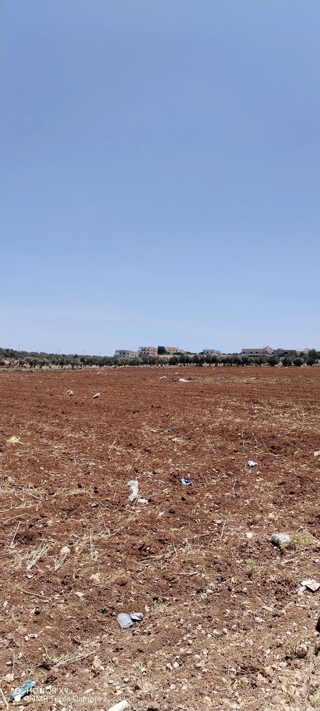 قطعة أرض مميزة في حوض عذمة بالقرب من شارع الأردن
