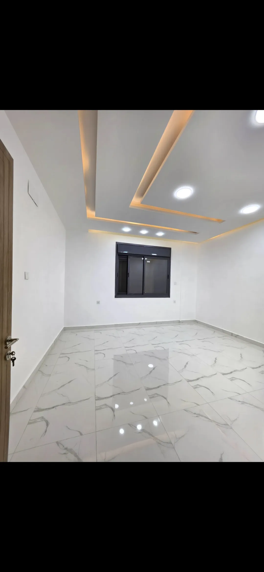 شقة للبيع في العقبة – المنطقة السكنية الخامسة – بناء جديد تشطيب سوبر ديلوكس