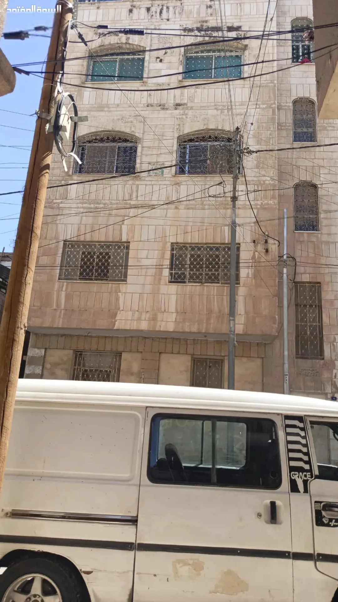 عمارة سكنية للبيع في الزرقاء – حي الحسين