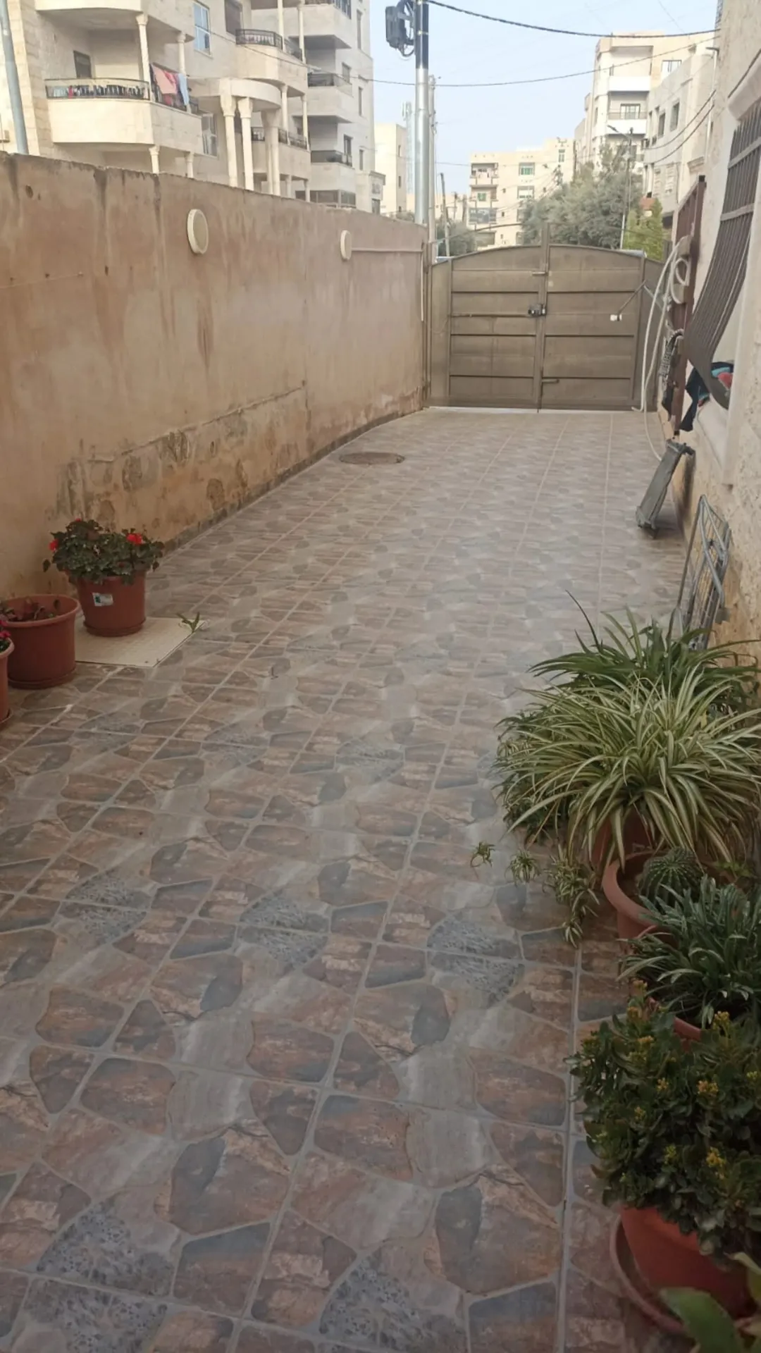 شقة مميزة في الطابق الأرضي