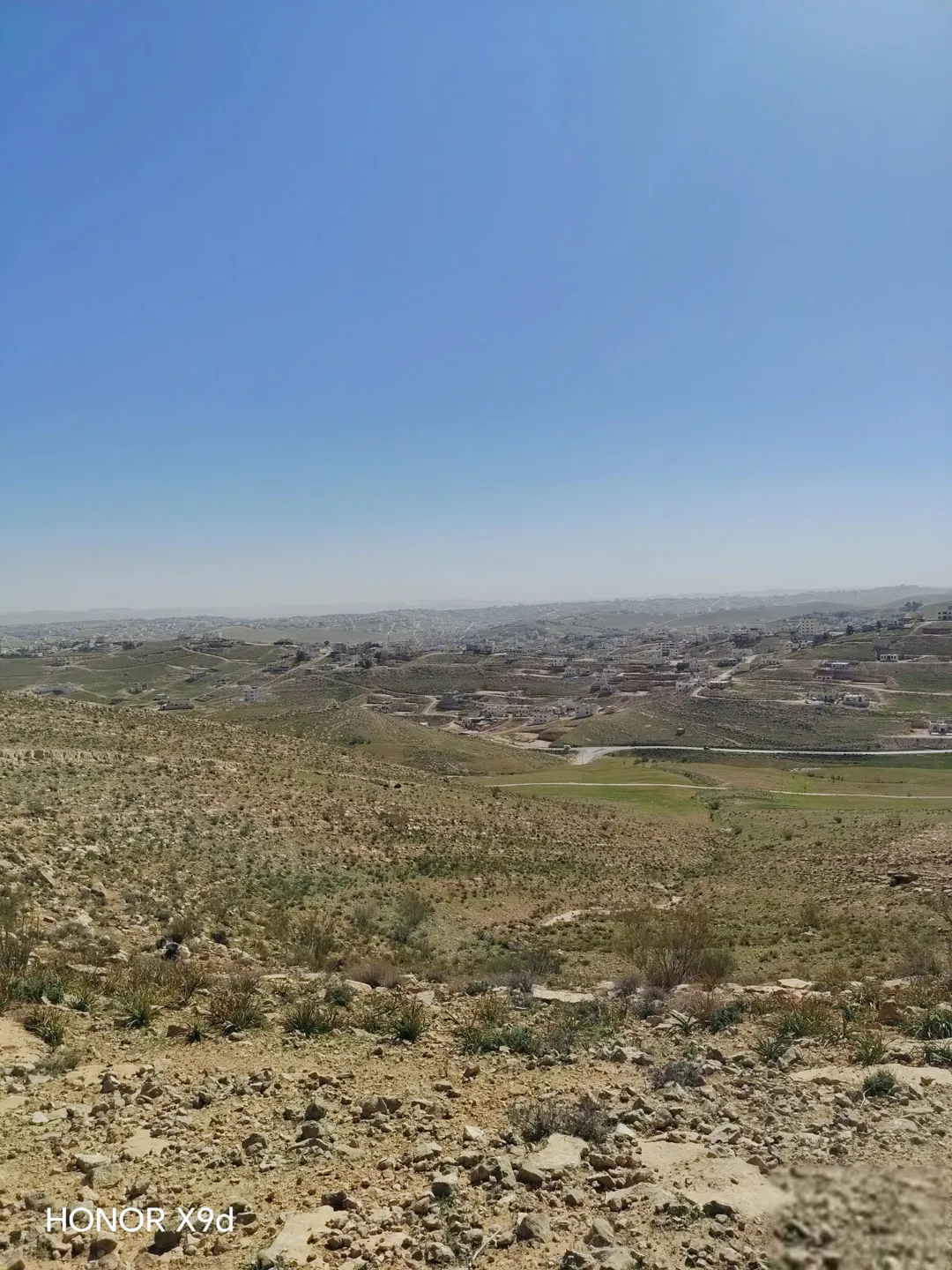 أرض للبيع في الزرقاء – شومر – ضاحية القدس بمساحة 3,423 متر مربع