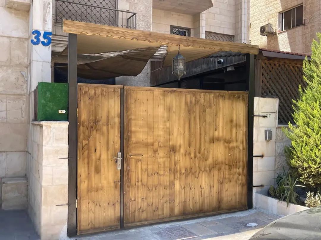 شقة أرضية مميزة جاهزة للسكن الفوري بسعر 75,000 دينار مباشره