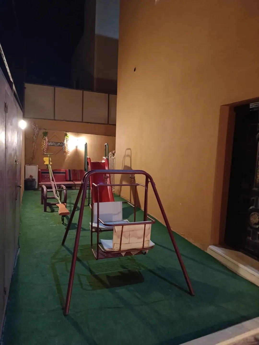 شاليه ريفي فاخر مع مسبح في الجوفه الجديدة الشونه الجنوبيه