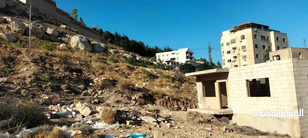 أرض للبيع في صافوط شمال عمان بمساحة 1,075 م2