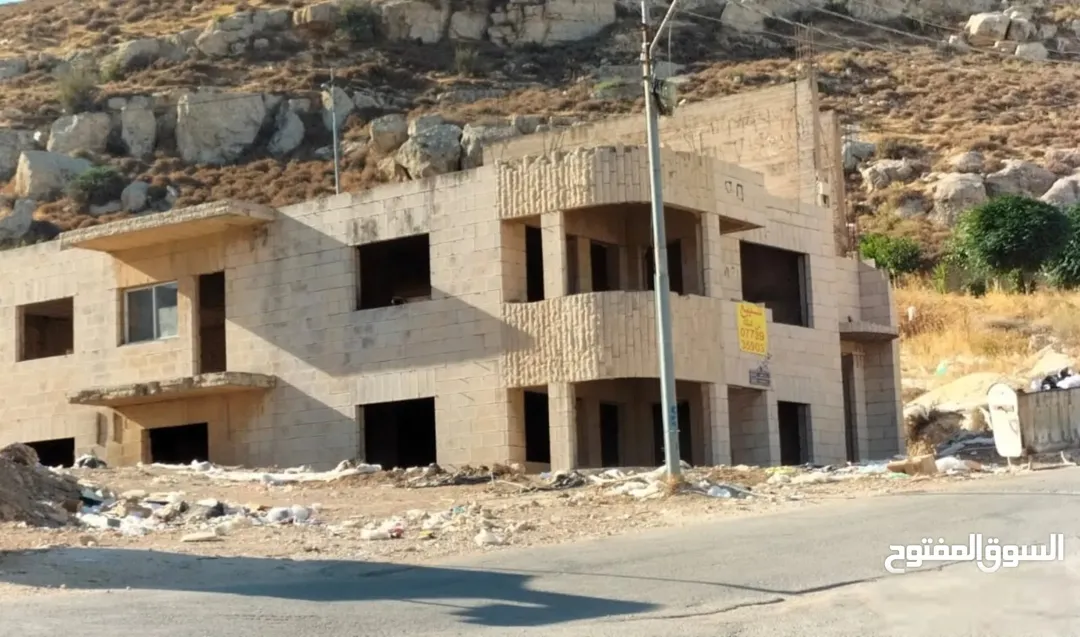 أرض للبيع في صافوط شمال عمان بمساحة 1,075 م2