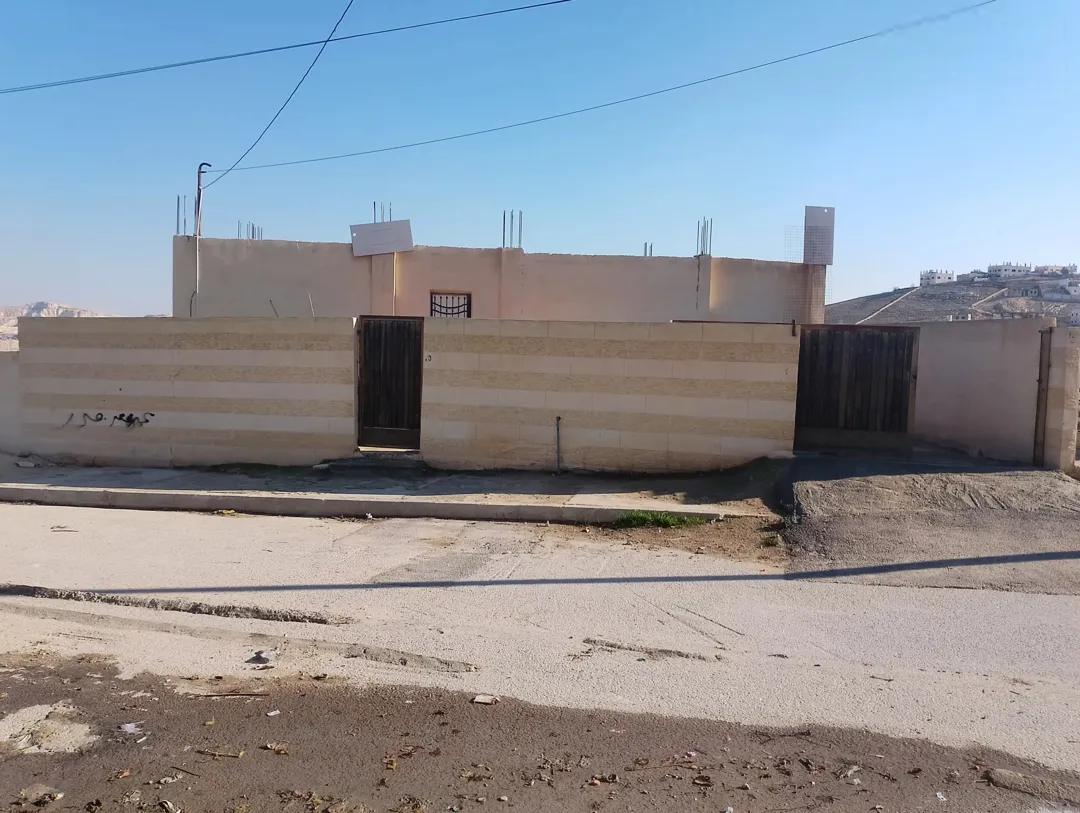بيت للبيع قرية خالد بن الوليد خلف اسكان ماركا …