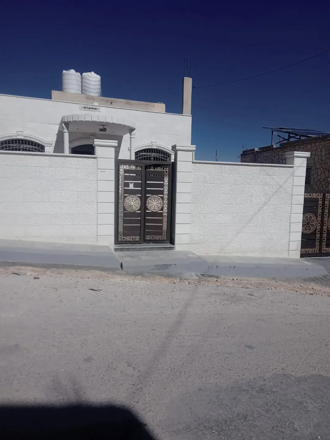 منزل مستقل للبيع في حي الفلاح جبل الأمير حسن