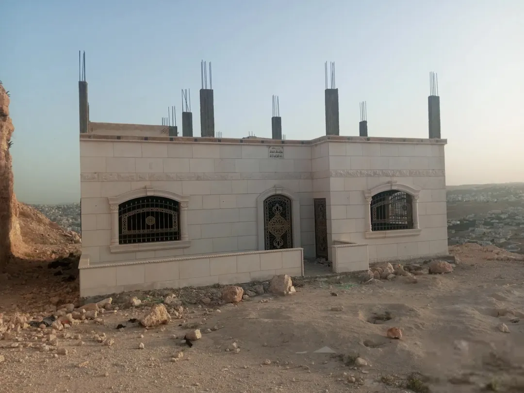 بيت مستقل بإطلالة بانورامية خلابة في جبل المغير