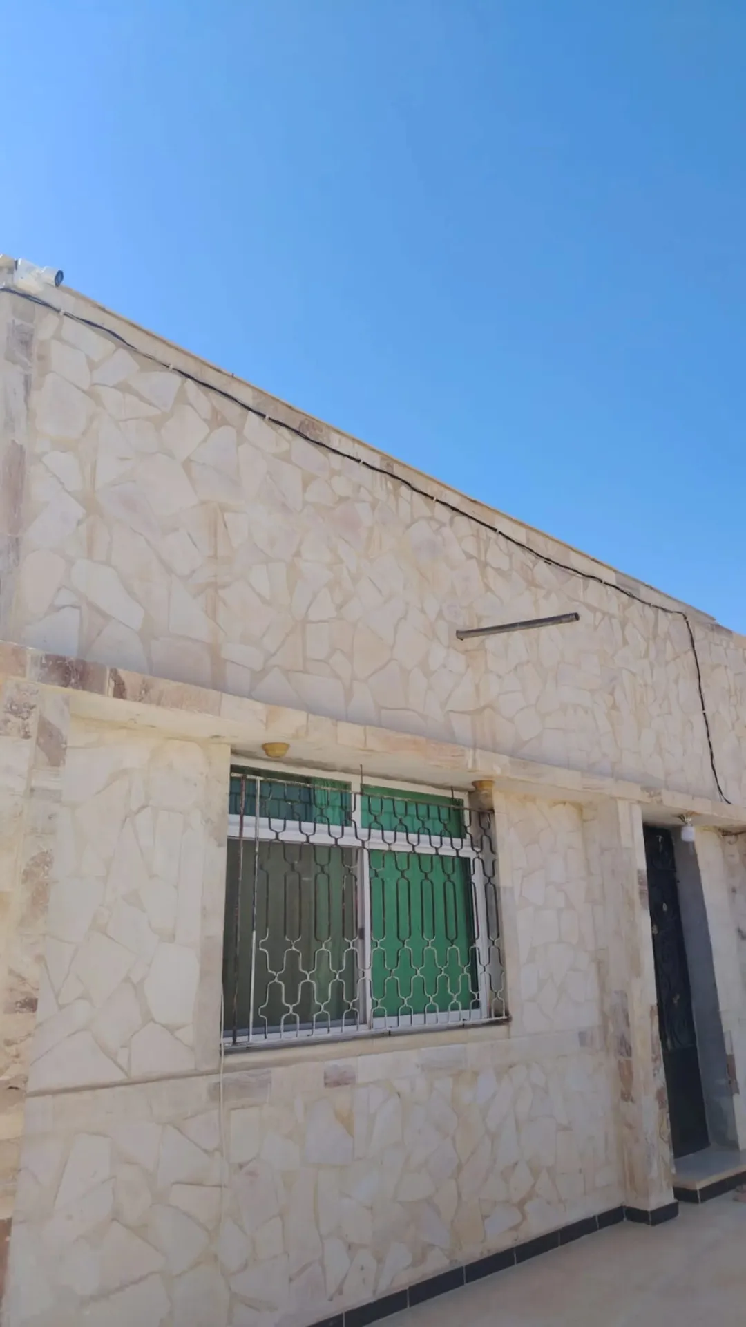 منزل مميز للبيع في أم القطين