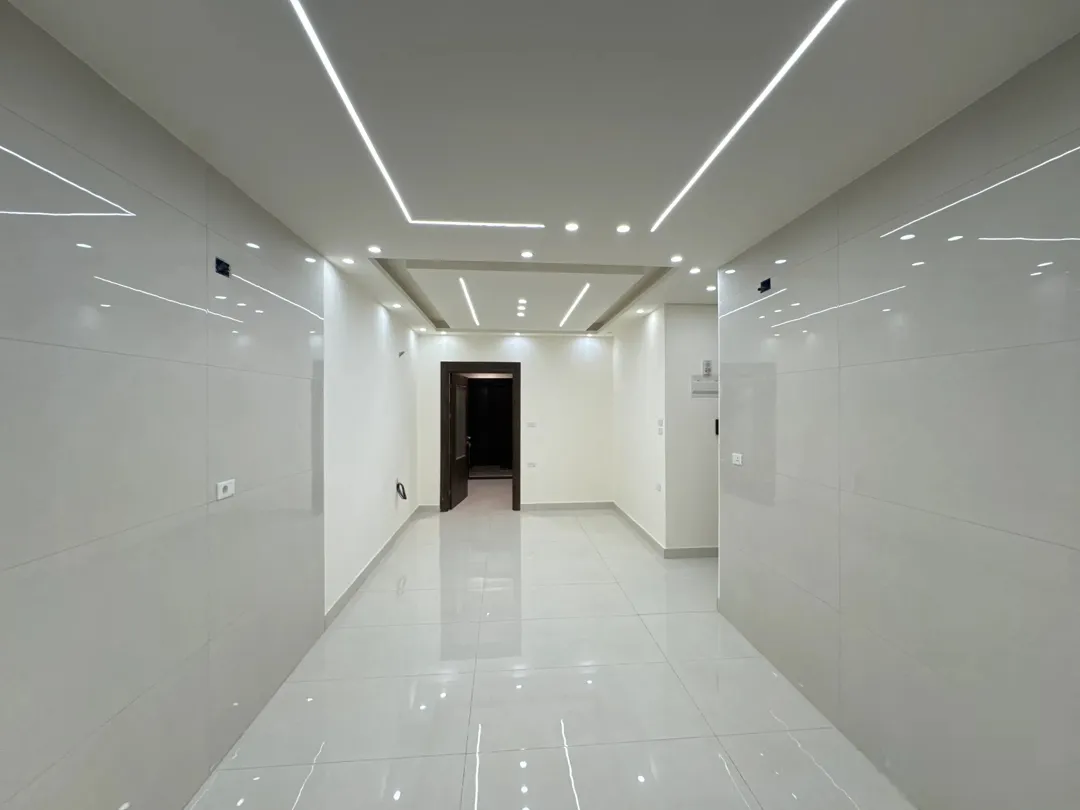 شقة للبيع في إسكان 34 – الطابق الأول – مساحة 114م