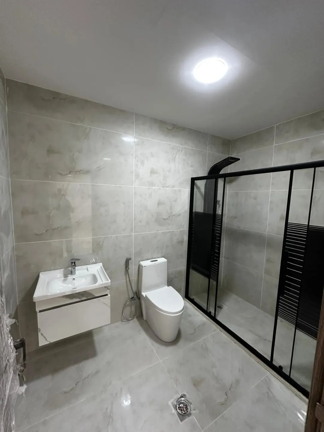 Distinctive new apartment for sale: an investment for you and your kids – two apartments in one, 370 m², exempt from transfer fees