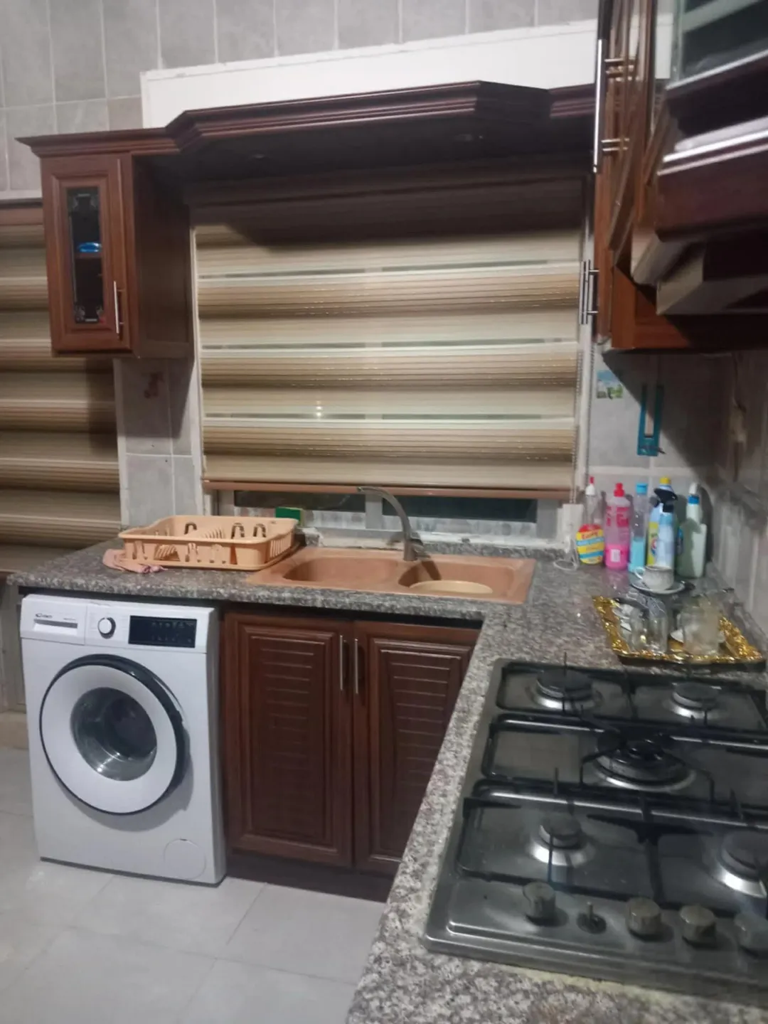 شقة فاخرة في ضاحية الرشيد عمان للبيع