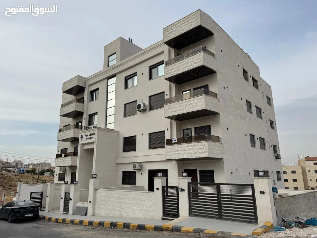 شقة روف للبيع في إسكان 36 – مساحة 158م + روف 40م + ترس خارجي