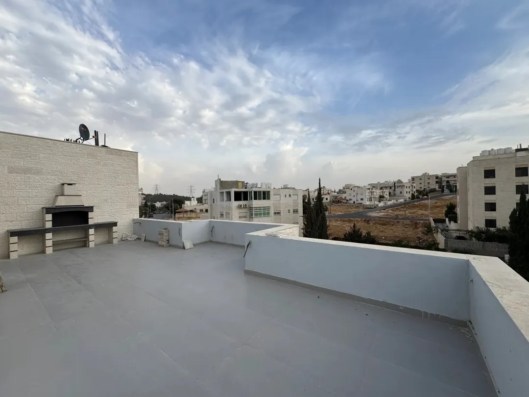 شقة روف للبيع في إسكان 36 – مساحة 158م + روف 40م + ترس خارجي