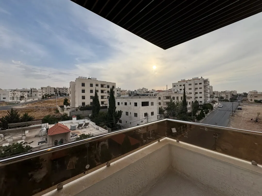 شقة روف للبيع في إسكان 36 – مساحة 158م + روف 40م + ترس خارجي
