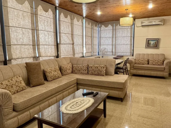 Furnished rooftop apartment for monthly rent in a prime location on Al Madina Al Munawwara Street – Amman, Jordan | ID 596717
