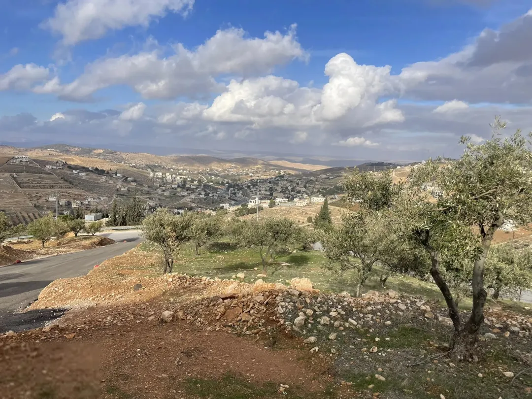 بسم الله ما شاء الله قطعة ارض الاحلام لبناء بيت العمر بجانب شفا بدران اطلاله خلابه