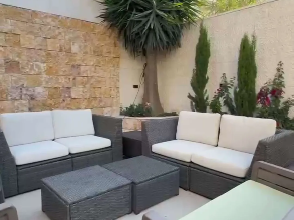 Luxury furnished duplex villa for rent in Tla'a Al Ali
