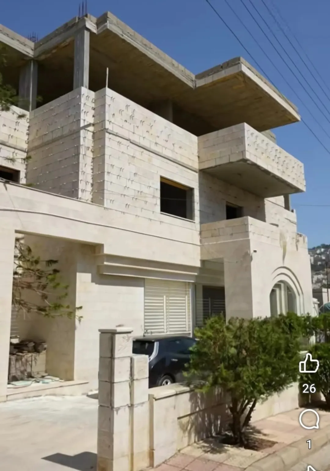 شقه بسعر مغري غير مشطبه بمساحة 410 متر