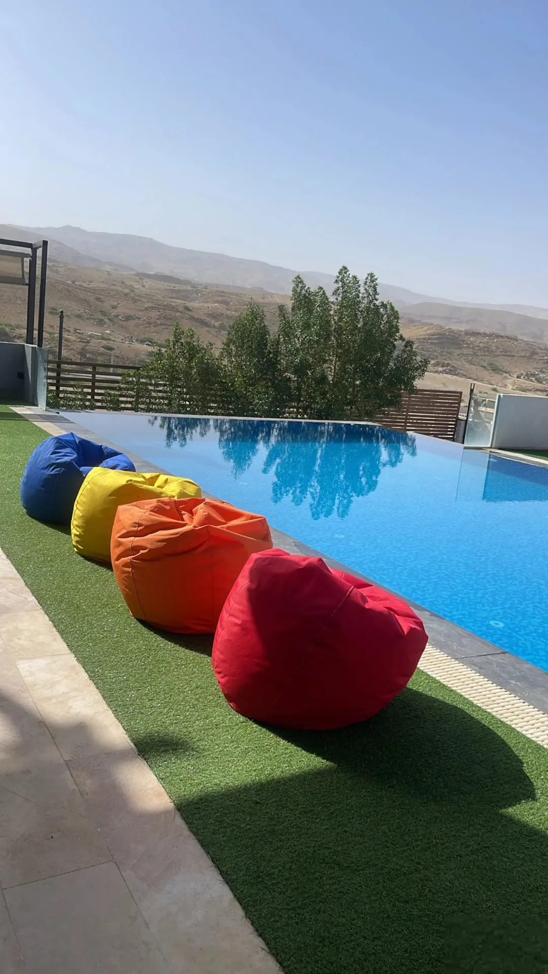 شاليه للبيع بمنطقة الروضه البحر الميت