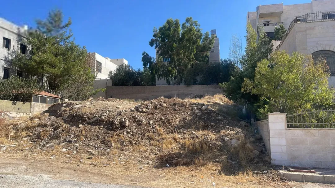 أرض في أجمل و ارقى المواقع في السرو / السلط بسعر ممتاز Most amazing land in Al saru/ al salt