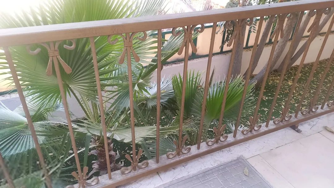 فيلا فاخرة للإيجار في عبدون مساحة 500 متر مربع
