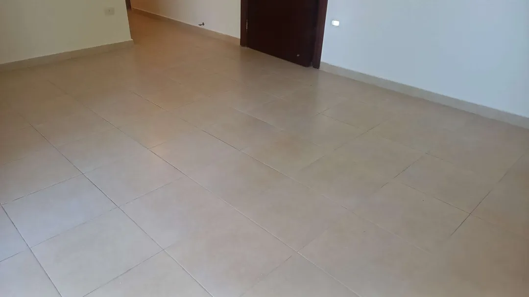 فيلا فاخرة للإيجار في عبدون مساحة 500 متر مربع