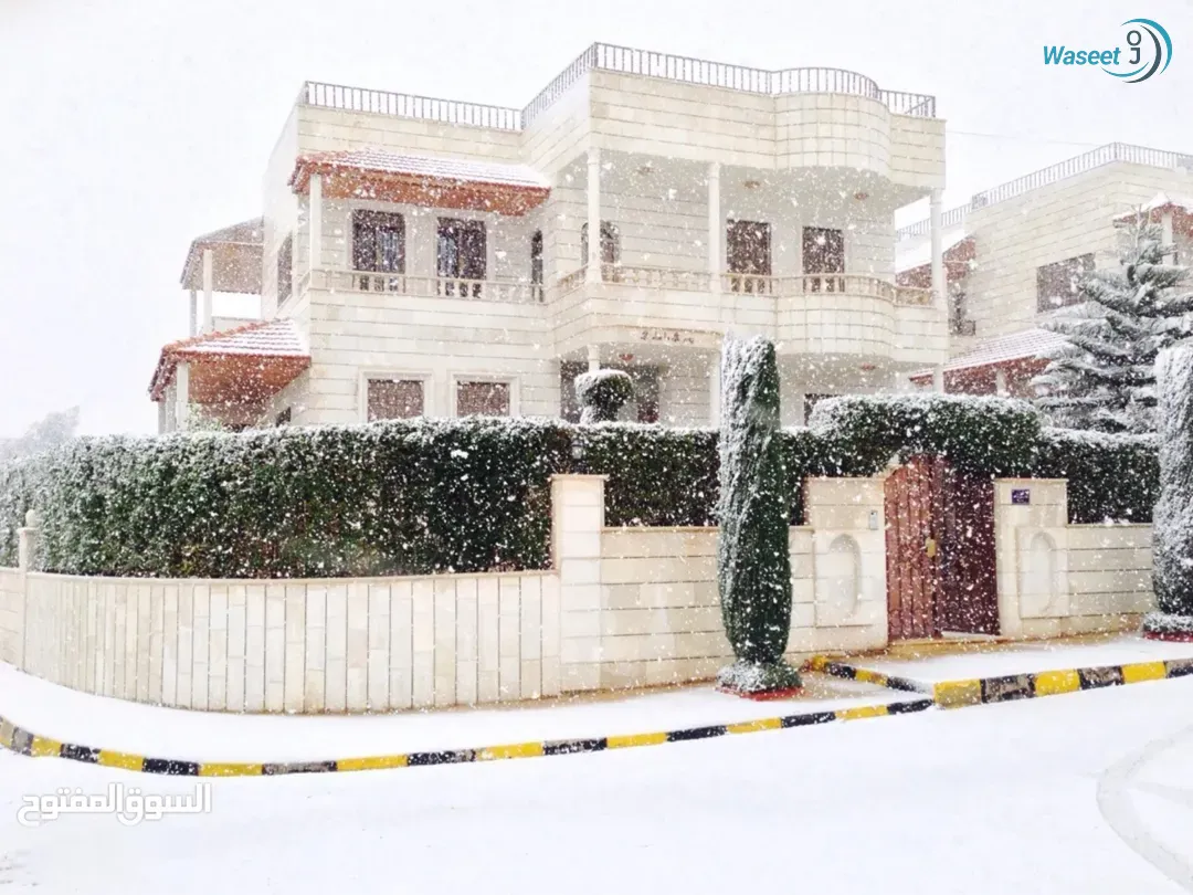 فيلا على ثلاث شوارع في أرقى مناطق اليادودة -إسكان أشكو