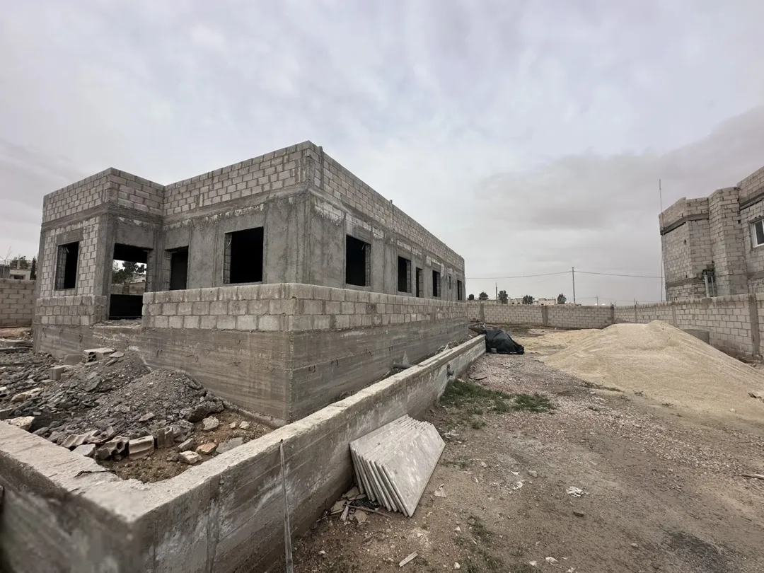 منزل للبيع قيد الإنشاء