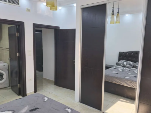 شقة مفروشة 2 غرف نوم في الصويفية عمارة عائلية – عمان الاردن
