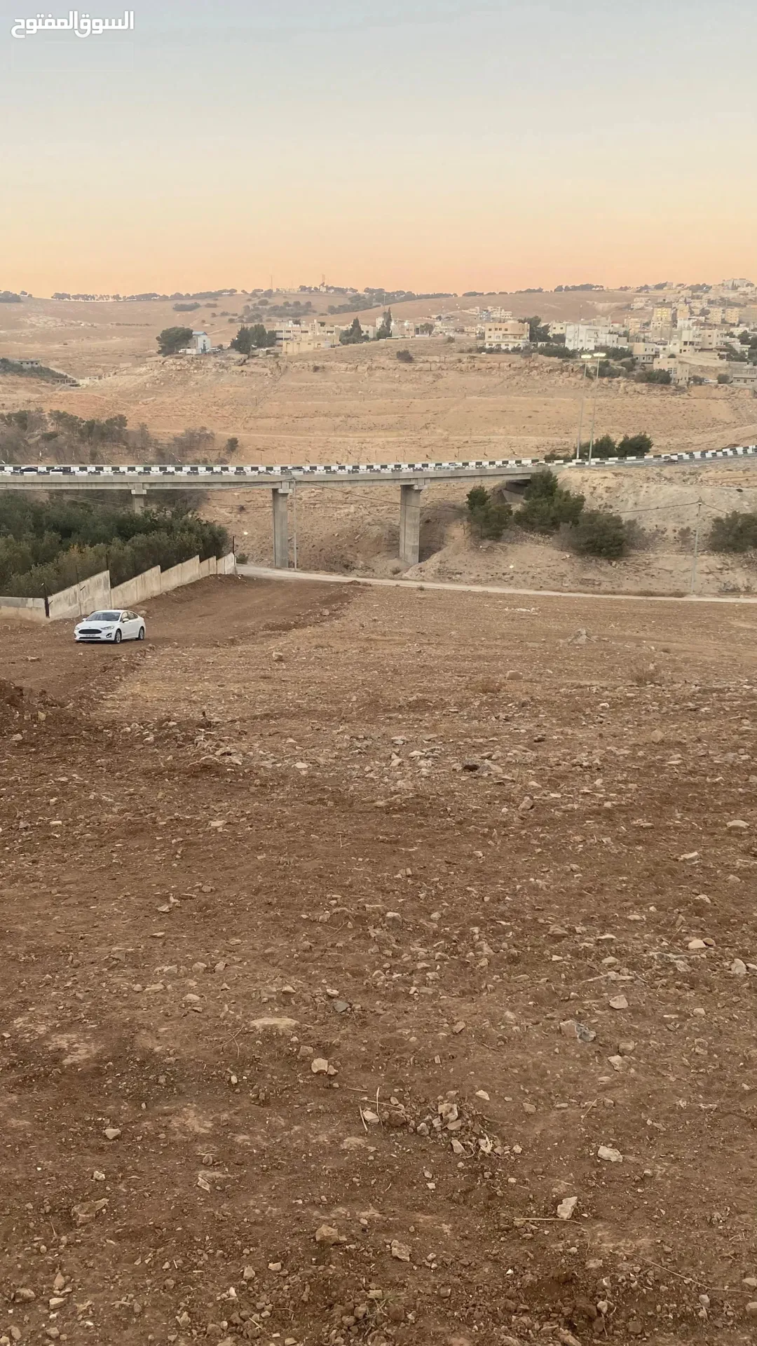 تخيل أرض مميزة للبيع في الكرك _ المرج _مقابل الجسر _ مناسبه جدا للسكن