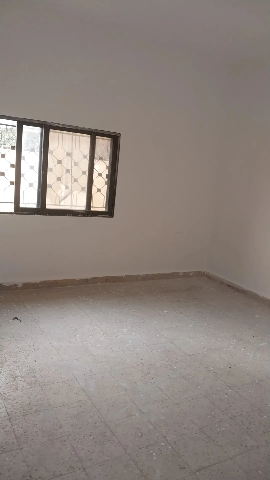 شقة مميزة للبيع في وادي الحجر بالقرب من ضريبة الدخل