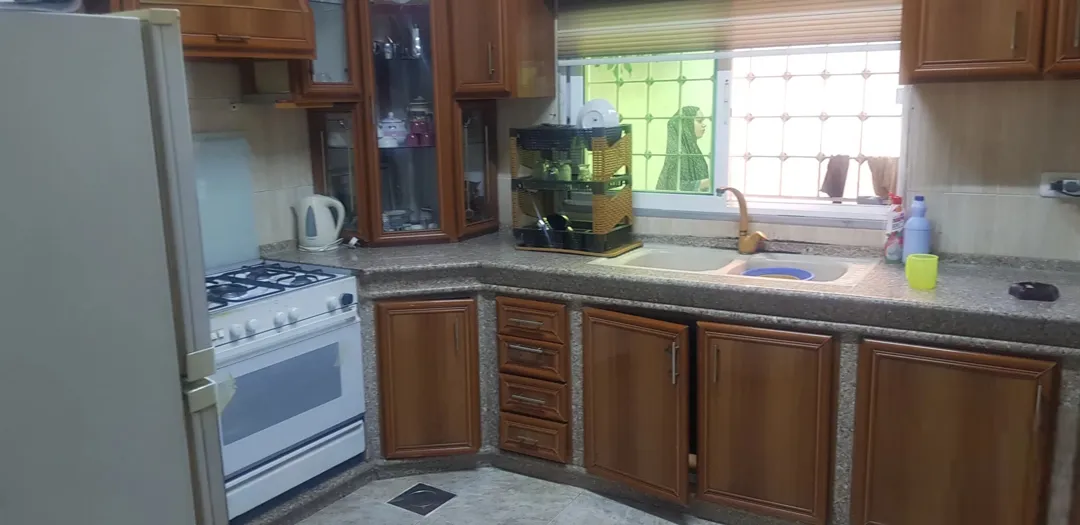 بيت مستقل للبيع في حي عدن فرصة سكنية واستثمارية مميزة