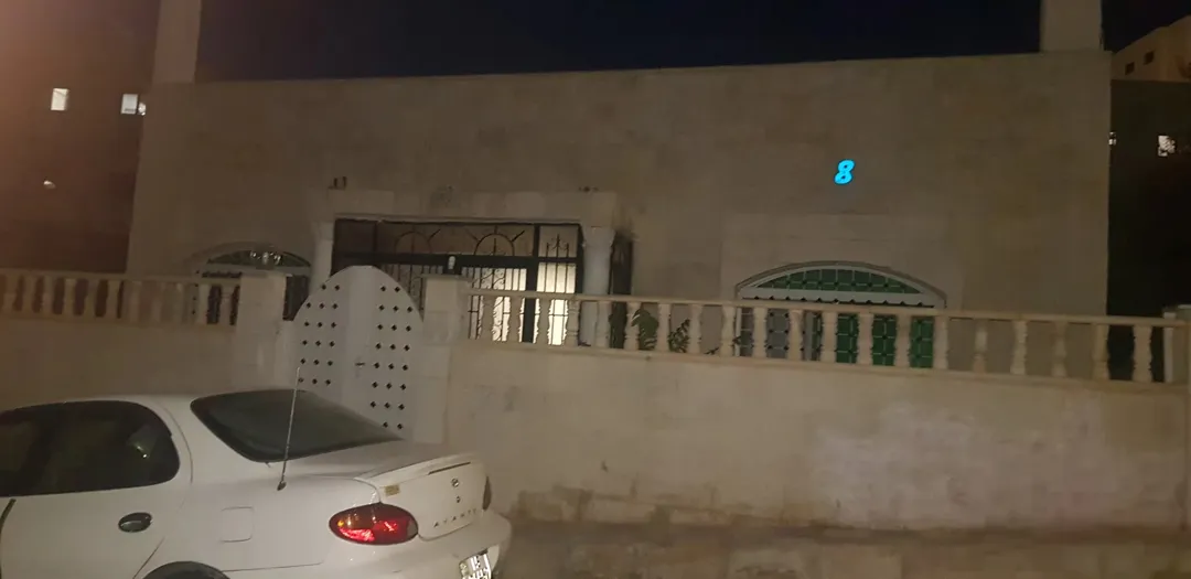 بيت مستقل للبيع في حي عدن فرصة سكنية واستثمارية مميزة