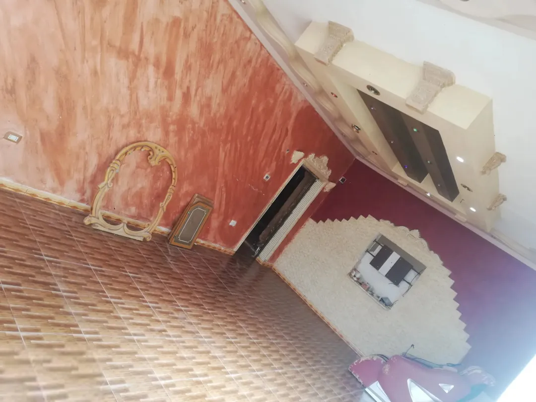 منزل سكني مميز للبيع في حي جناعة