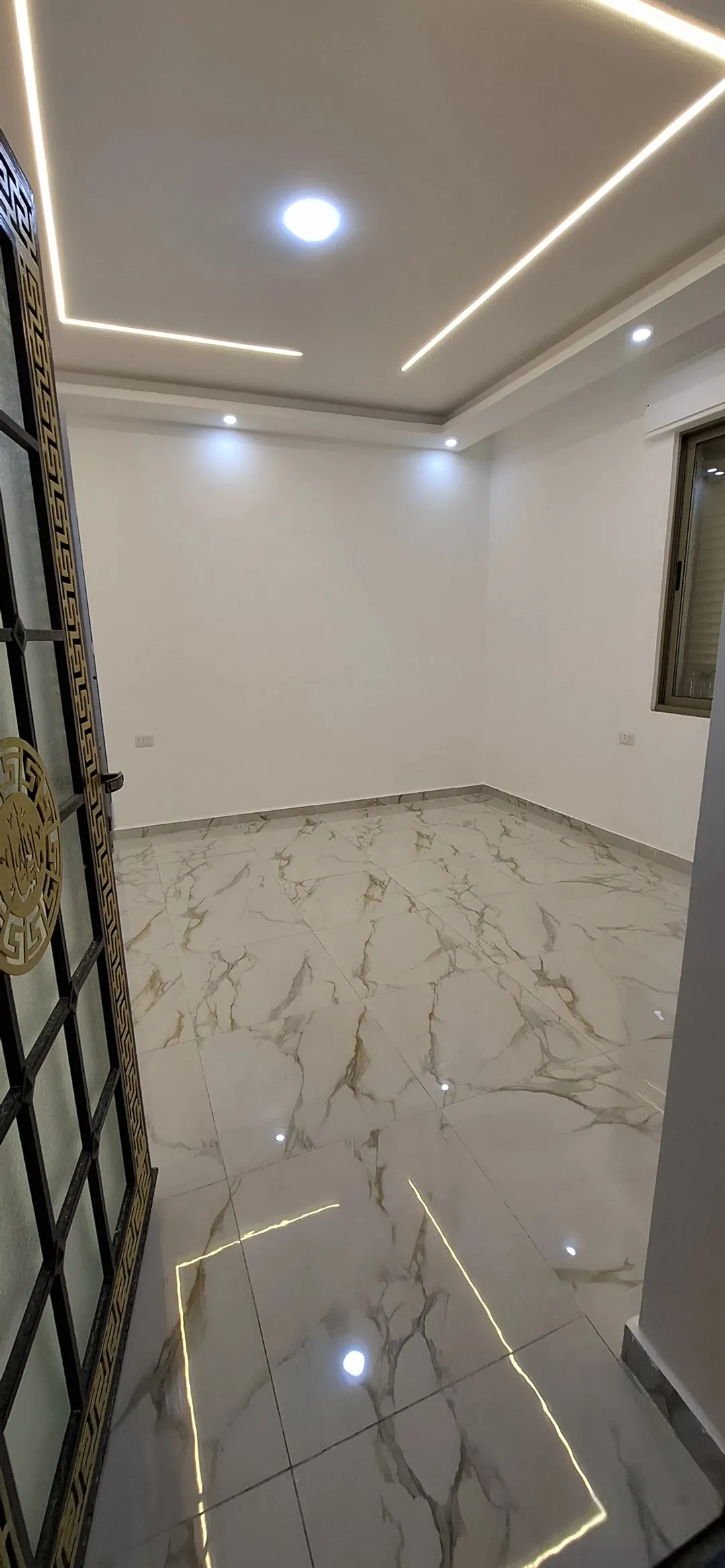 شقة أقساط دفعة أولى 30,000 دينار + 1,000 دينار شهري الموقع: طبربور – بداية حي الصفا شقق فاخرة
