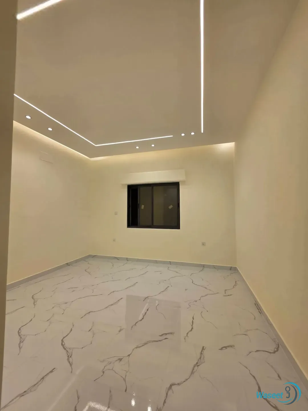للبيع شقه بناء جديد لم تسكن طابق ثاني هندسي(ثالث) يوجد مصعد سوبر ديلوكس
